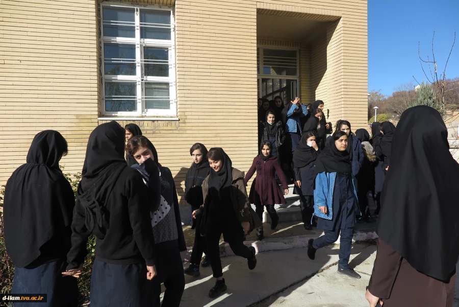 بازدید دانش آموزان هنرستانی از آموزشکده فنی دختران ایلام 3