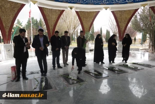 حضور رئیس و کارکنان دانشگاه فنی استان ایلام در مزار شهدای گمنام جهت تجدید میثاق با امام و آرمانهای انقلاب اسلامی
 3
