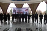 حضور رئیس و کارکنان دانشگاه فنی استان ایلام در مزار شهدای گمنام جهت تجدید میثاق با امام و آرمانهای انقلاب اسلامی
 4