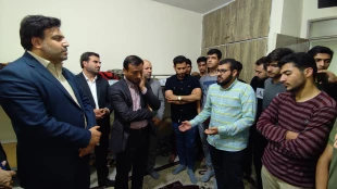 در سفر استانی به قم صورت گرفت؛
ملاقات عمومی رئیس و اعضای هیئت رئیسه دانشگاه با دانشگاهیان دانشگاه فنی و حرفه‌ای استان قم 3