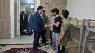 در سفر استانی به قم صورت گرفت؛
ملاقات عمومی رئیس و اعضای هیئت رئیسه دانشگاه با دانشگاهیان دانشگاه فنی و حرفه‌ای استان قم 4