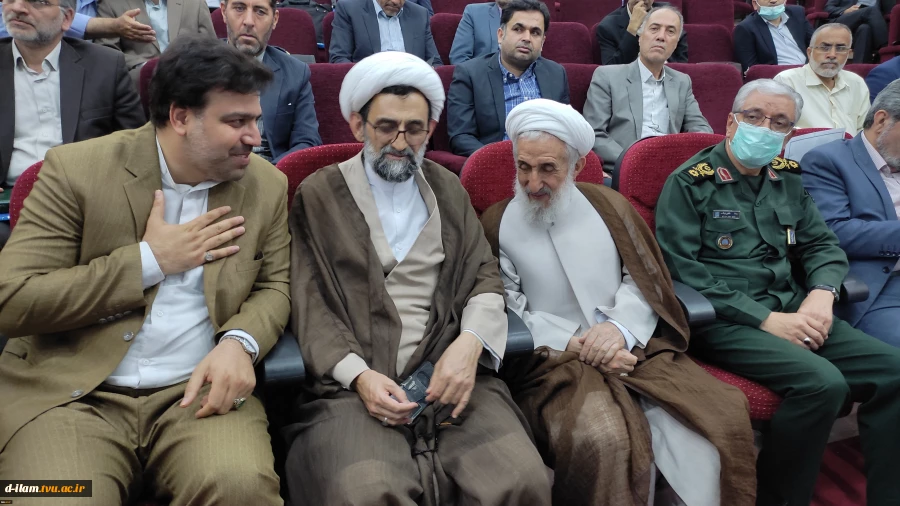 دکتر خسرویان در گردهمایی فرماندهان بسیج اساتید دانشگاه فنی و حرفه‌ای:
شهیدان چمران و طهرانی‌مقدم انسان تراز انقلاب اسلامی هستند 6