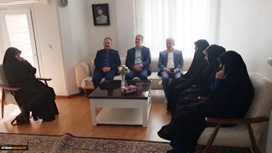 همزمان با گرامی‌داشت روز شهدا:
دیدار و گفت‌وگوی رئیس دانشگاه ملی مهارت با خانواده معزز شهدای گرانقدر، شهید کاتوزیان و شهیدان علی و فرهاد شاهچراغی
 2